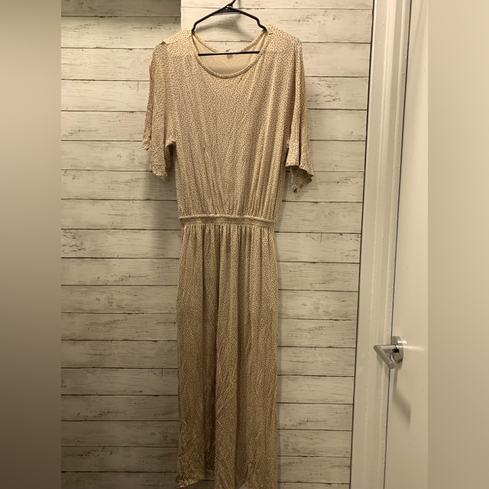 Uniqlo BeigeTan polka dots 3/4 Sleeve Maxi Dress